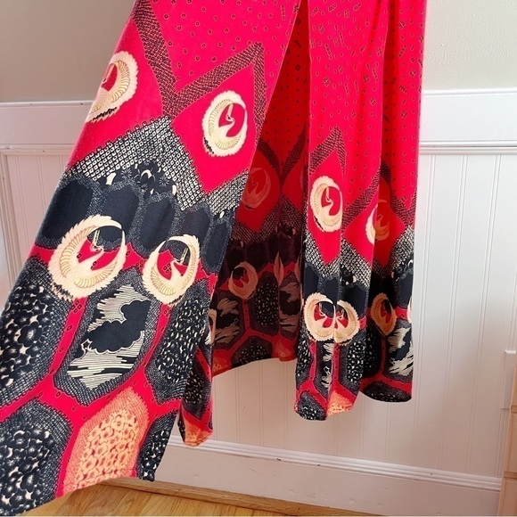 Minkpink Dancing Crane Long Sleeve V-Neck Maxi Dress in Red, Size Medium‎ - Picture 13 of 15